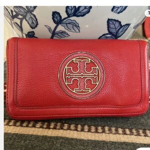 Tory Burch Amanda Continental Wallet Red